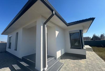 Casă cu 4 camere în Central - 2