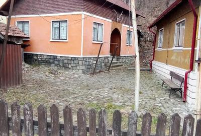 Casă cu Teren 800 Mp în Central - 3