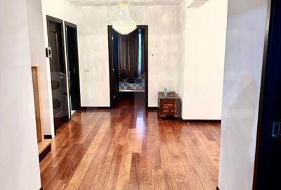 Casă cu 7 camere cu Teren 1800 Mp în Central - 16