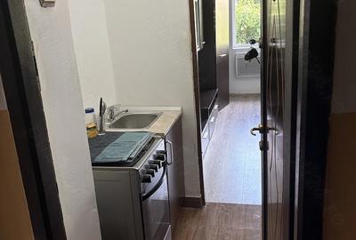 Garsonieră nedecomandată în Războieni - 1