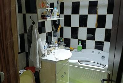 Apartament cu 3 camere decomandat în Uric - 3