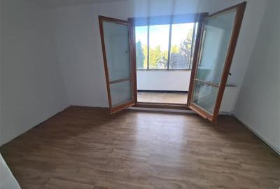 Apartament 3 camere etaj intermediar Calea Bucuresti Apartament 3 camere etaj intermediar Calea Bucuresti - 4