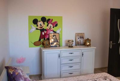 Apartament cu 2 camere decomandat, mobilat în Tractorul - 3