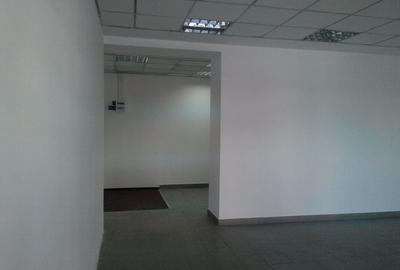 Blv. Iuliu Maniu 130 mp trafic intens vizibilitate buna - 2