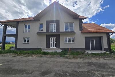 Casa de vanzare in fagaras - 1