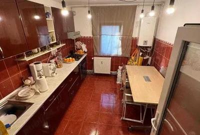Apartament 3 camere Mircea cel Batran decomandat amenajat centrala proprie - 1