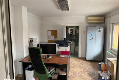 Casă cu 7 camere cu Teren 100 Mp în Eroii Revoluției - 14