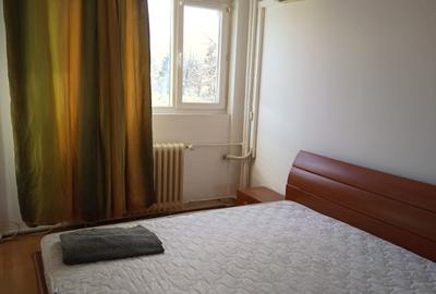 Apartament cu 2 camere decomandat, mobilat în P-ța Muncii