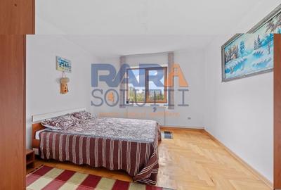 Vilă cu 6 dormitoare, 2 garaje, anexe multiple - 2076 mp teren - 12