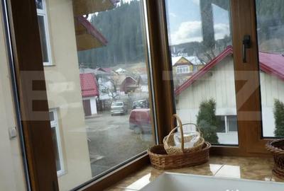 Apartament cu 4 camere decomandat în Central - 3