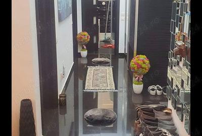 Inchiriez apartament 3 camere - 4