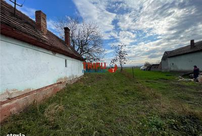 Teren de 2900 mp, în Ighiu