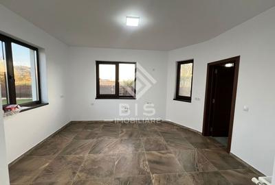 Case moderne de vânzare – 143 mp utili, teren 7 ari | Zona Unirea - 17