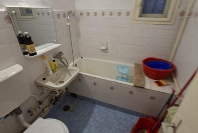 Apartament cu 2 camere, etajul 2/4, zona Tatarasi - 4