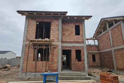 Duplex cu 3 camere cu Canalizare în Moșnița Nouă - 2