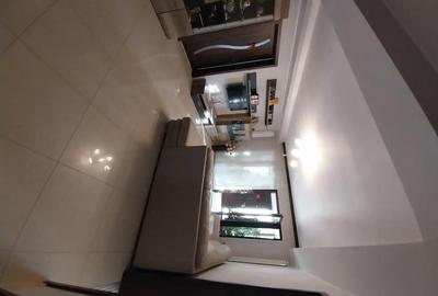 Casă cu 7 camere cu Teren 400 Mp în 23 August - 14