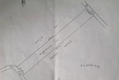 Teren de 5550 mp, în Izvorani