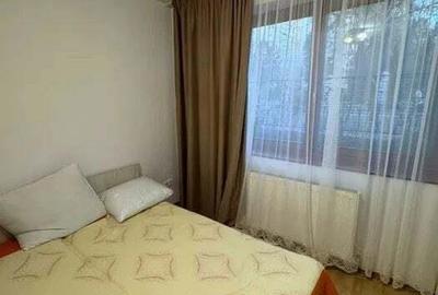 Apartament cu 2 camere decomandat în Cornișa - 2