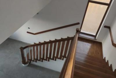 Casă cu 7 camere cu Teren 2500 Mp în Marginea - 4