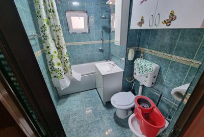 Apartament decomandat 3 camere ,zona CET - 5