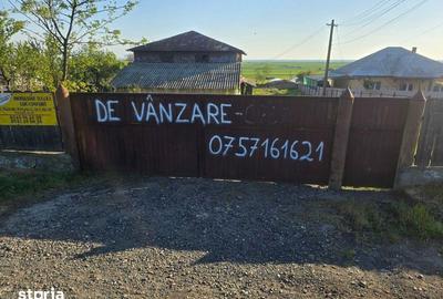 Teren de 1150 mp, în Văcăreni