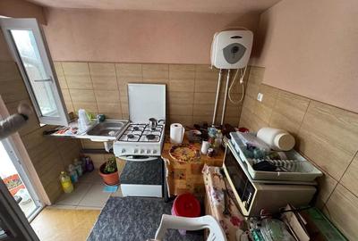 Casă cu Teren 1000 Mp în Tismana - 2