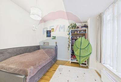 Apartament cu 4 camere semidecomandat, mobilat în P-ța Unirii - 11