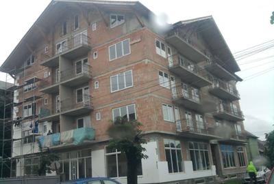 Apartament cu 5 camere decomandat în Calea Dumbrăvii - 3