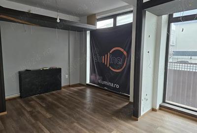 Spațiu comercial, de 50 mp, în Central