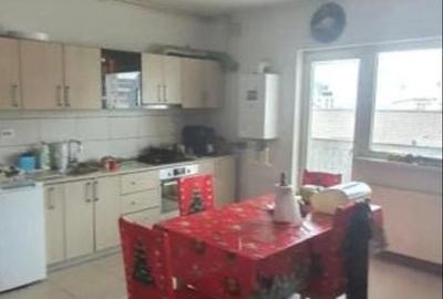 Apartament cu 3 camere în Central - 1