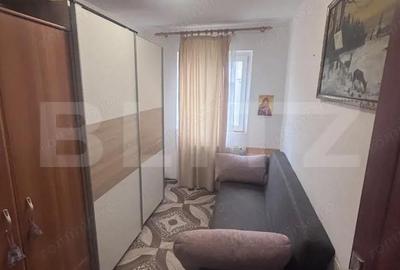 Apartament cu 3 camere semidecomandat în Micro 4
