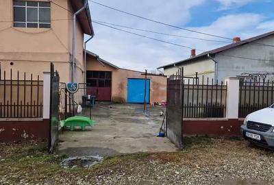Casă cu 5 camere cu Teren 430 Mp în Șipotu - 1