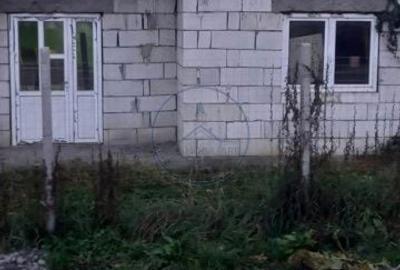 Casă cu 3 camere cu Teren 800 Mp în Mărișelu