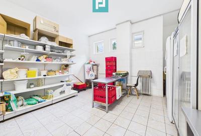 Spațiu comercial, de 100 mp, în Central - 4
