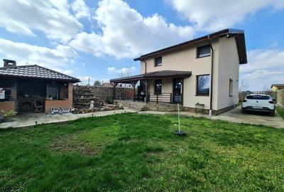 Vila 4 Camere - Gradina Generoasa, Zona Linistita - Magurele - 2