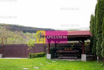 Casă cu 7 camere cu Canalizare în Comarnic - 1