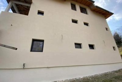 De vânzare – Casă modernă P+1+M în stațiunea Slănic, Prahova - 3