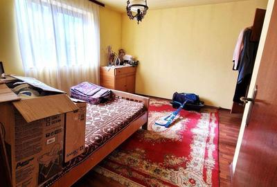 Casă cu 10 camere cu Teren 1100 Mp în Șotânga - 10