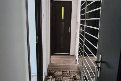 Apartament cu 3 camere decomandat, mobilat în Micro 3 - 22
