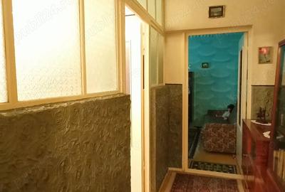 Apartament cu 2 camere decomandat în Buhuși - 4