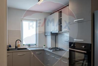 Apartament cu 3 camere semidecomandat în Central - 4