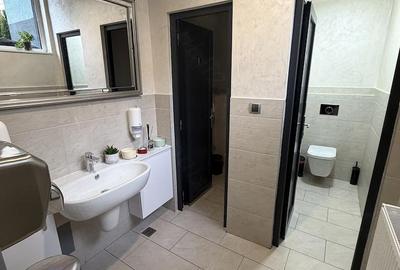 Spațiu comercial, de 180 mp, în Central