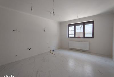 Casă cu 4 camere decomandat în Central - 8