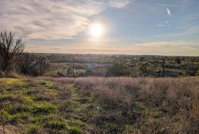 Teren intravilan ,Pielesti, 1835 mp , front 38m. - 2