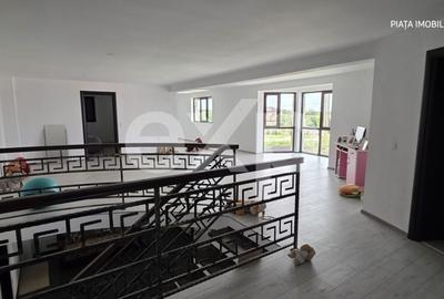 Casă cu 10 camere cu Teren 9800 Mp în Văcărești - 11
