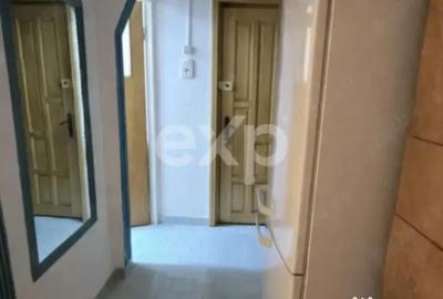 Apartament cu 2 camere semidecomandat în Trivale