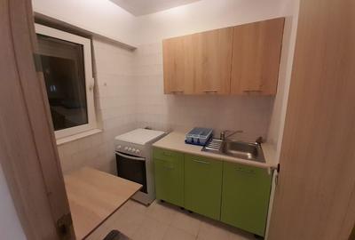 Garsonieră semidecomandată în 1 Decembrie - 2