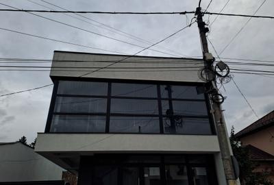 Spațiu comercial, de 42 mp, în Central - 1
