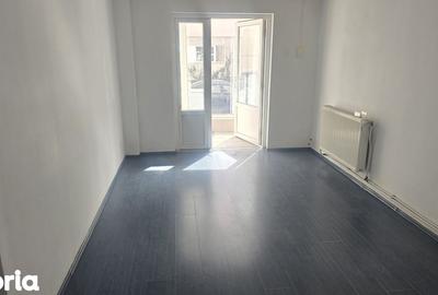 Spațiu comercial, de 74 mp, în Central - 1