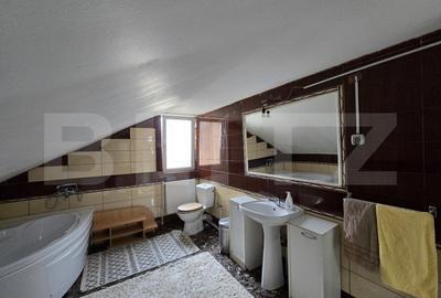 Casă individuală cu 9 camere cu Teren 392 Mp în Vest - 19